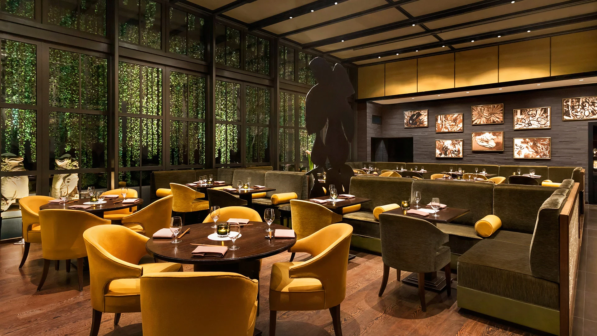 Exklusive Einladung zum traditionsreichen Dinner im Hotel Adlon Kempinski