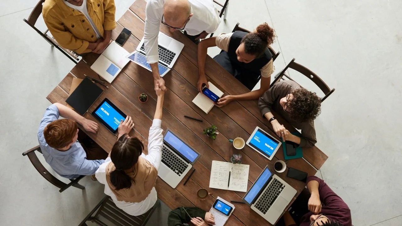 Whitepaper Dealfront meets SAP
